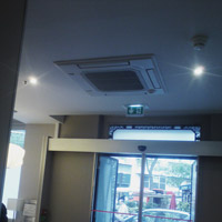 A2C-Absorption Installation et entretien de plafonniers diffuseurs d'air interieur pour restaurant et hôtel